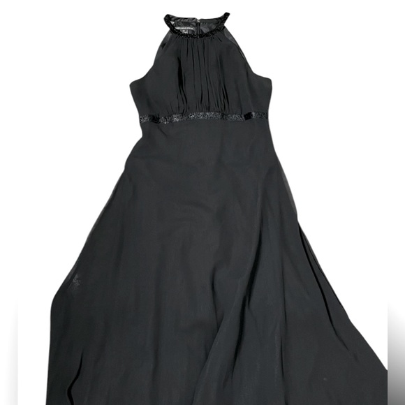 Jones Wear Black Elegant Halter Neck A Line Gown with Intricate Beading Size 8 - Picture 3 of 7